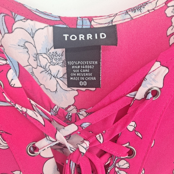 💜 2/$36 💜Torrid Hot Pink Sophie Georgette Lace-up Swing Cami - Picture 6 of 12